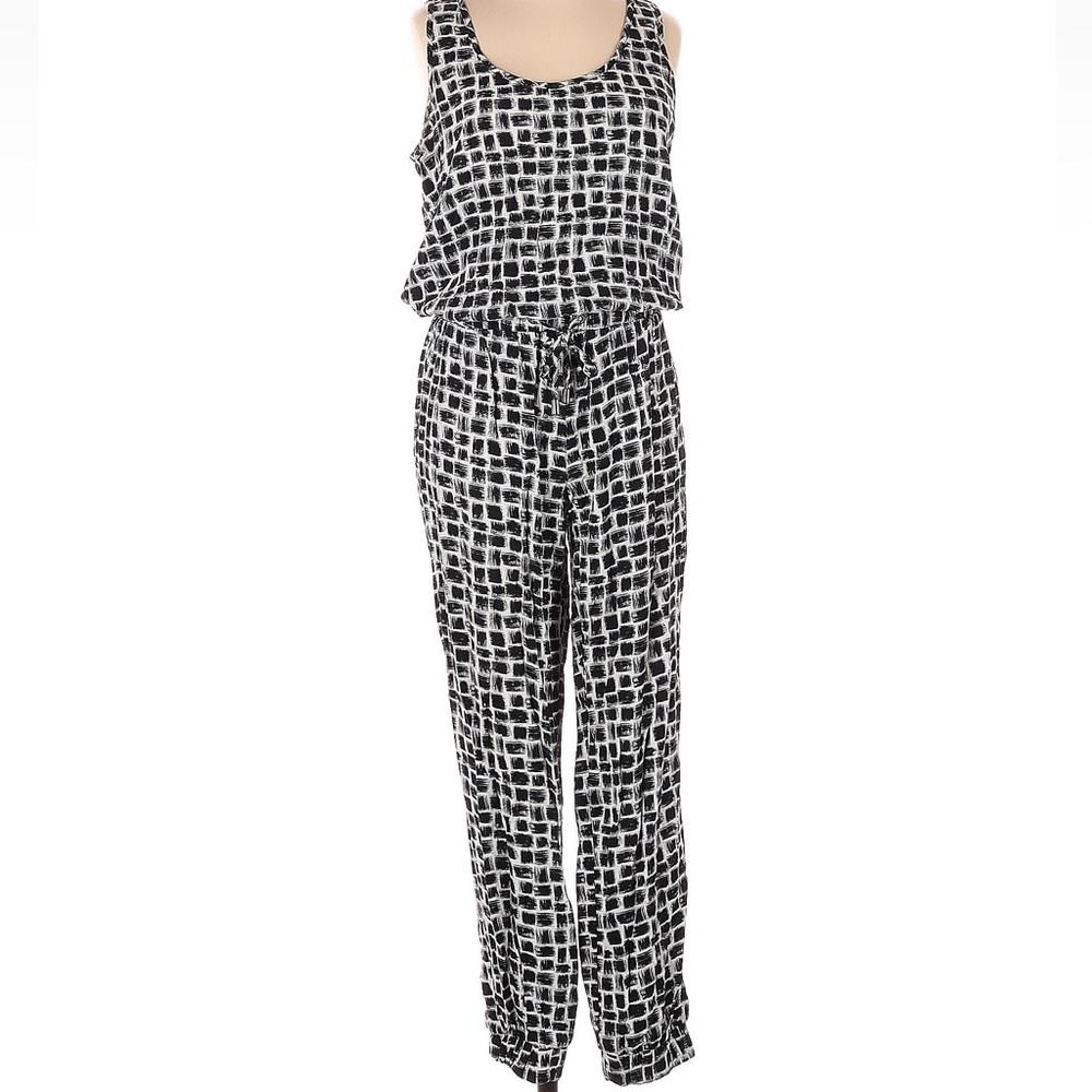 Beautiful Dynamite Black & White Jumpsuit in Size Small